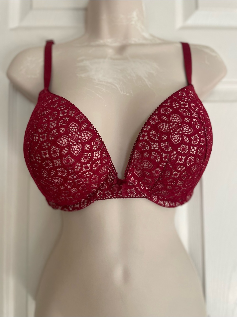 Victoria's Secret Lace Push Up Bra - Deep Red